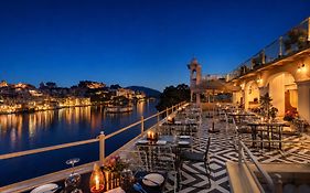 Sarovar - Lake Facing Boutique Hotel On Lake Pichola